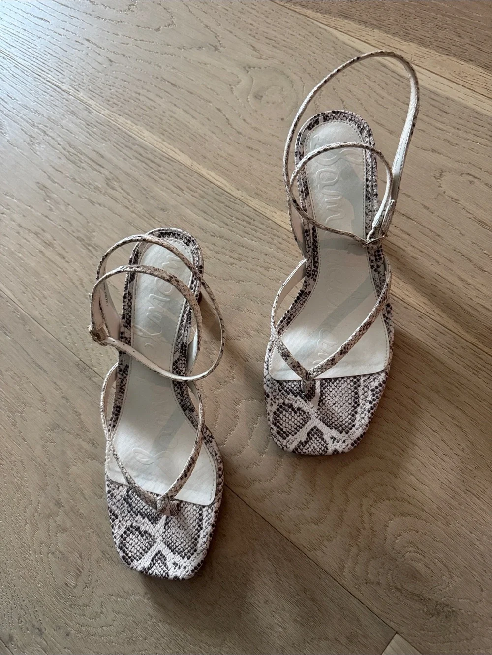 Snake-Print Strappy Women’s Sandals in Neutral